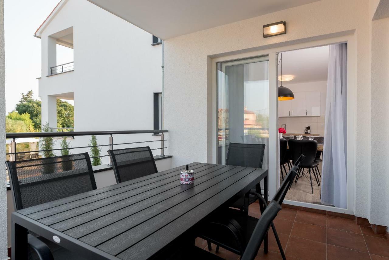 Villa Anja 1st floor Peroj Exteriör bild
