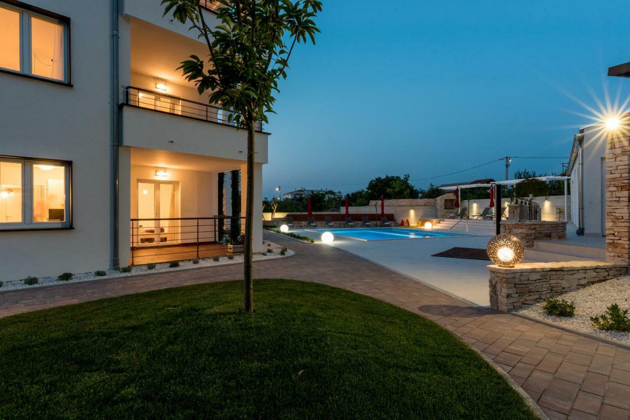 Villa Anja 1st floor Peroj Exteriör bild
