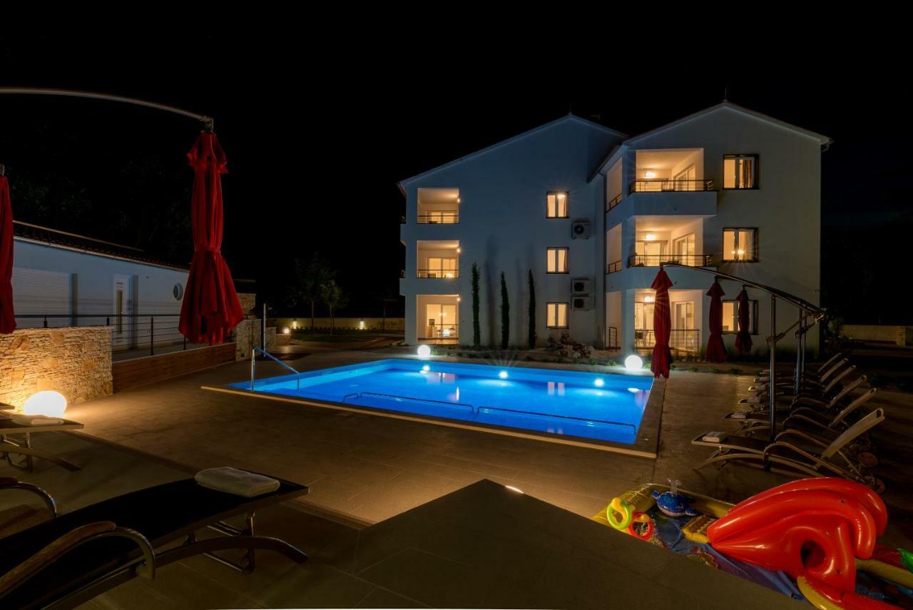 Villa Anja 1st floor Peroj Exteriör bild